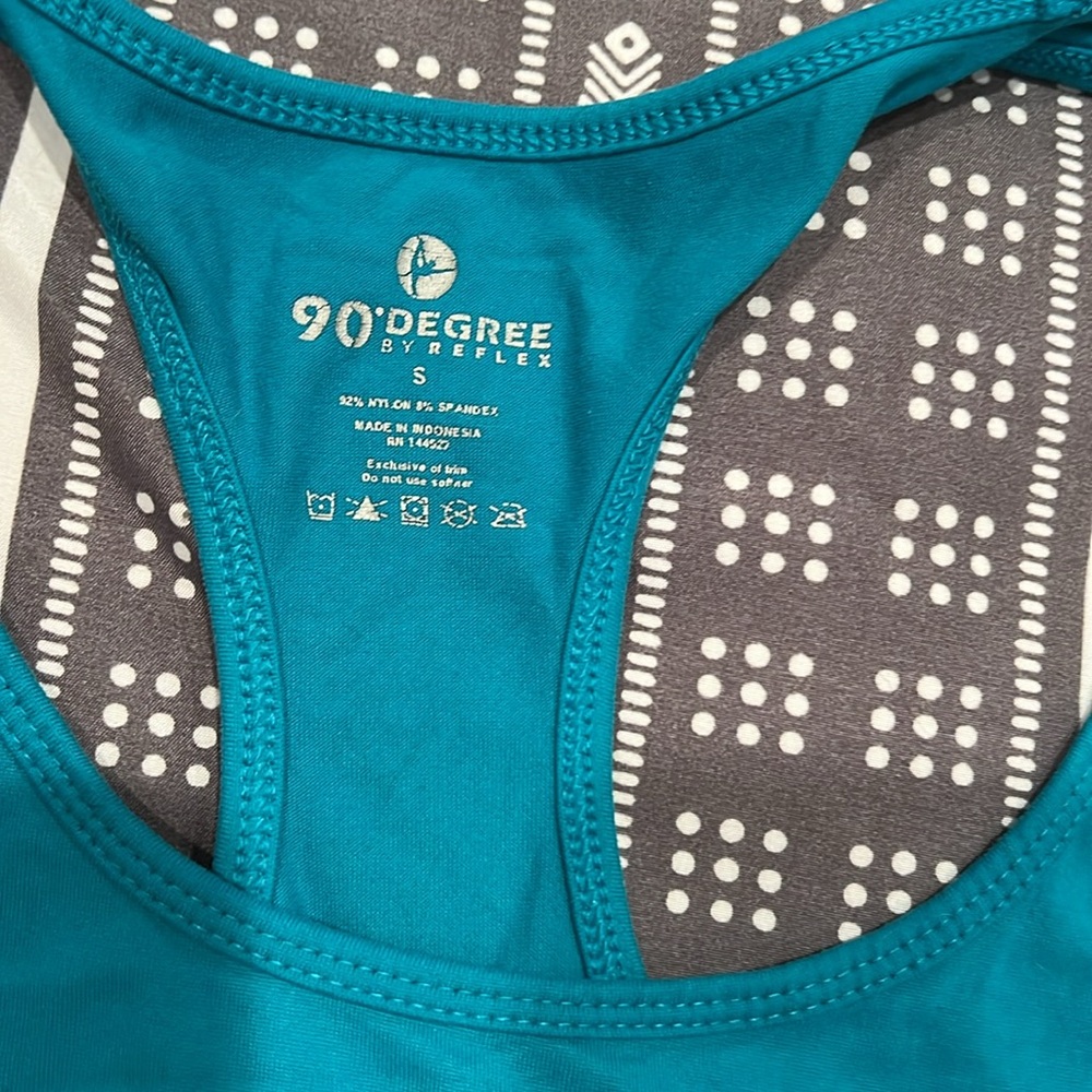 Tank size medium - Picture 2 of 3